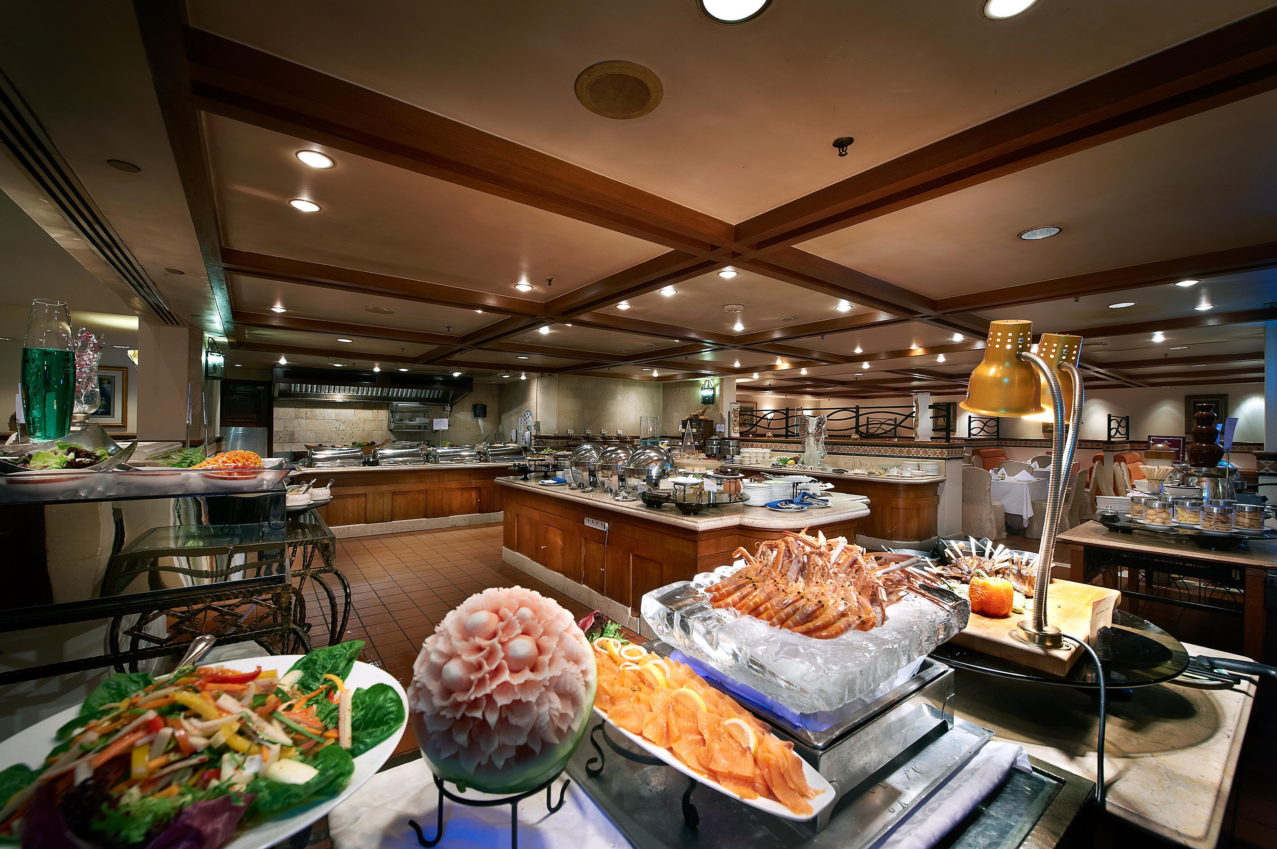 Dorsett Grand Subang Hotel Subang Jaya Εξωτερικό φωτογραφία The buffet at the hotel