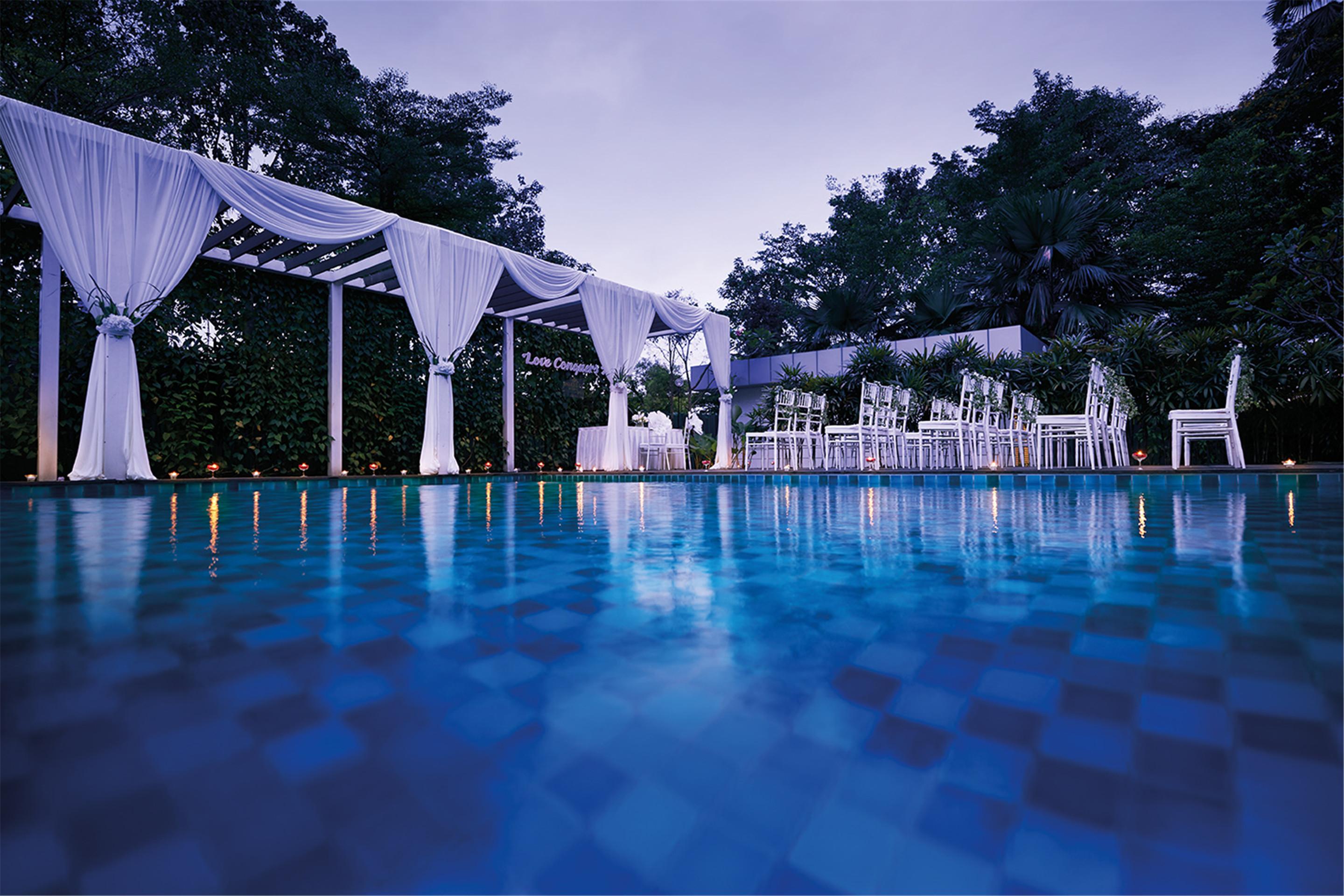 Dorsett Grand Subang Hotel Subang Jaya Εξωτερικό φωτογραφία The pool at the Four Seasons Hotel