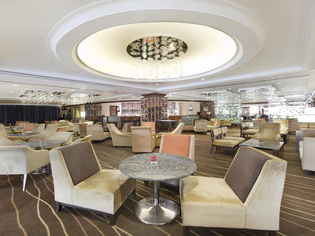 Dorsett Grand Subang Hotel Subang Jaya Εξωτερικό φωτογραφία The interior of the lounge